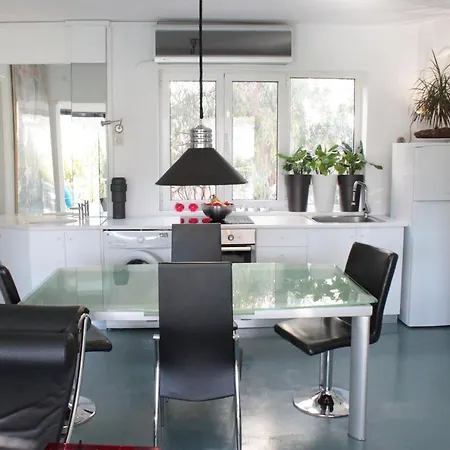 Modern Fully Equipped With Balcony And Rooftop - Ct1 Apartment Athens